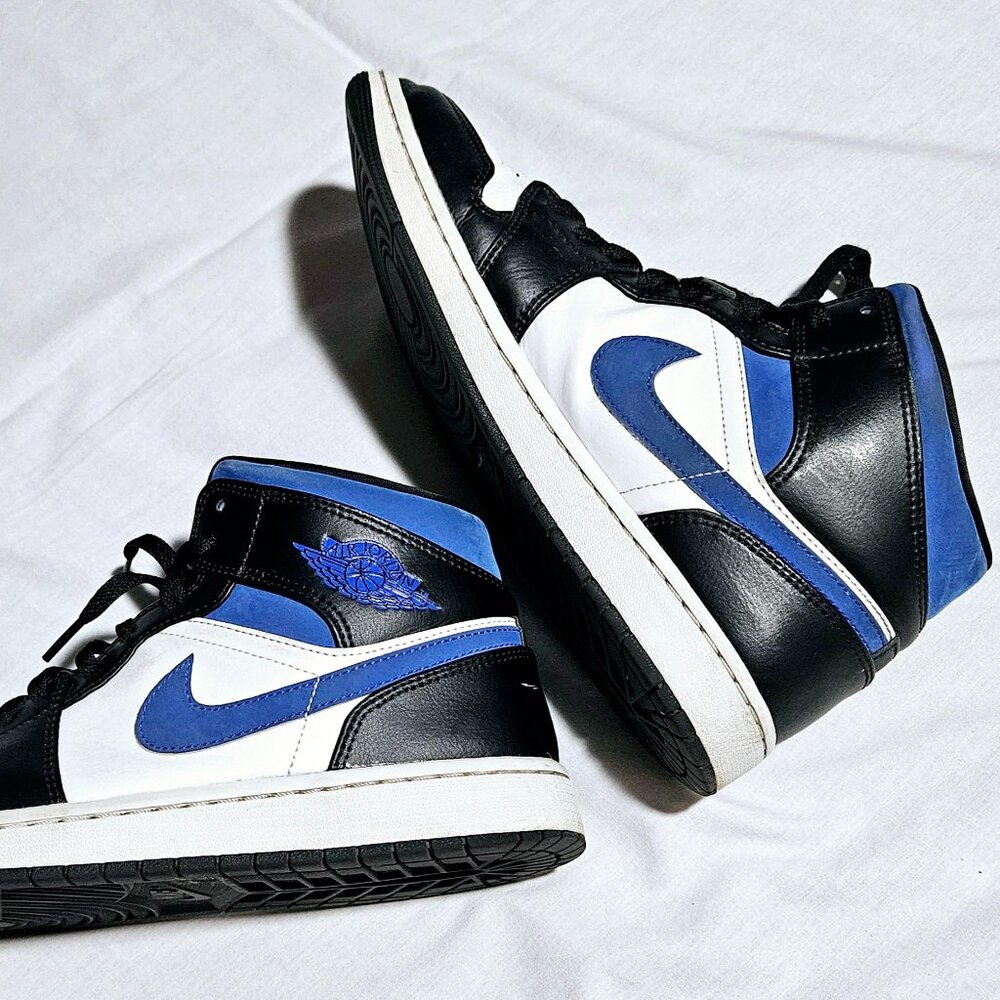 NIKE AIR JORDAN 1 BLACK WHITE BLUE 10.5 USED